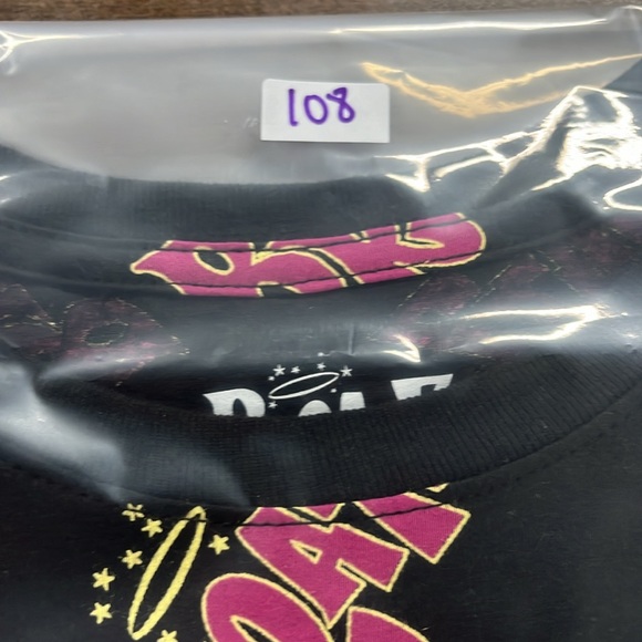 Bratz Graphic Tee‎ - Black and Pink - Picture 4 of 4